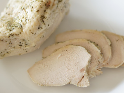 電気圧力鍋でサラダチキン/ハーブソルト